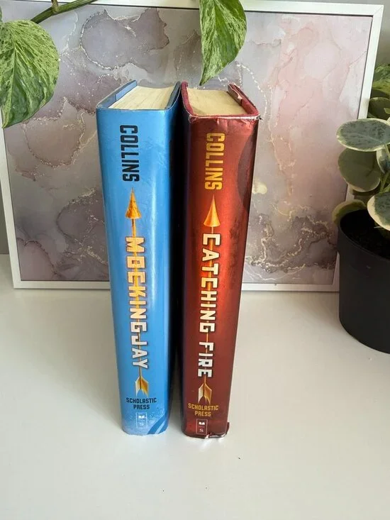 📚 Hunger Games Bundle | Mockingjay + Catching Fire 🔥🏹 - Picture 1 of 5